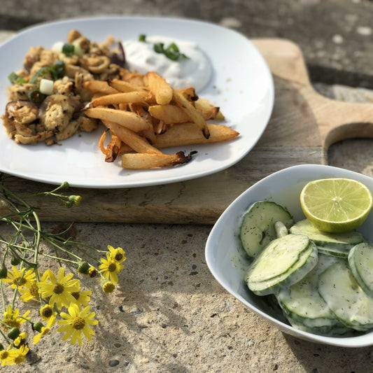 Kohlrabi-Pommes mit Putengeschnetzeltes